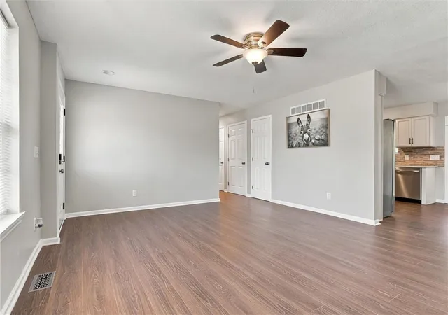Photo 3 of Sale Pending at 314 E 17th Street, Kearney, MO 64060 | MLS# 2644718 | Listing updated on 2026-10-06