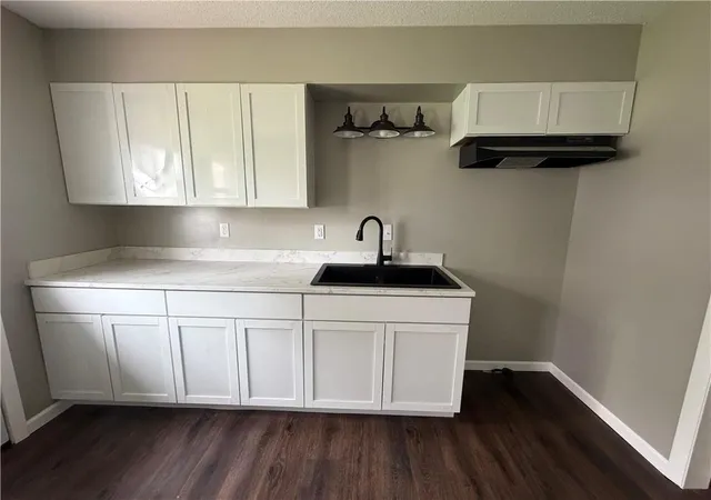 Photo 4 of House for sale at 1206 Hogan St, Chillicothe, MO 64601 | MLS# 2644726 | Listing updated on 2026-09-30