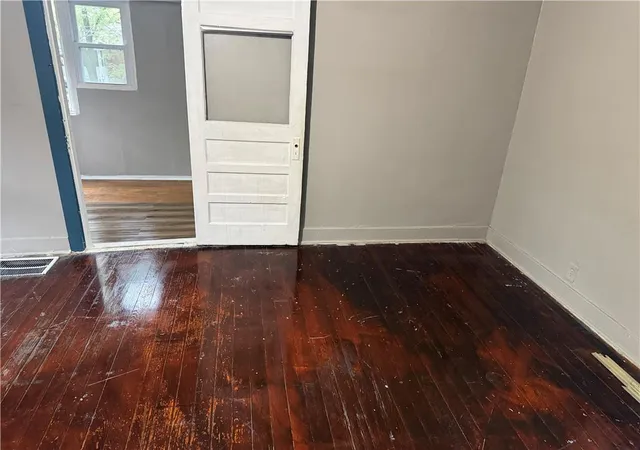 Photo 3 of House for sale at 332 Mersington Ave, Kansas City, MO 64124 | MLS# 2644727 | Listing updated on 2026-10-29