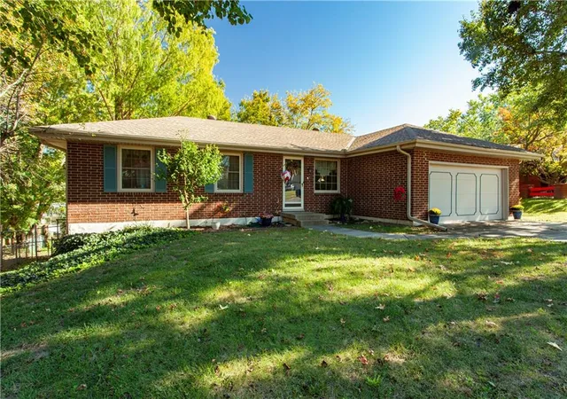 Photo 1 of Single family home for sale at 1913 Colony Ln, Independence, MO 64058 | MLS# 2644732 | Listing updated on 2026-10-08