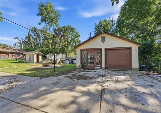 Photo 3 of Single family home for sale at 9009 E 68th Street, Raytown, MO 64133 | MLS# 2644739 | Listing updated on 2026-10-08