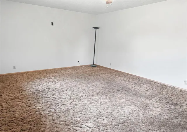 Photo 3 of Single family home for sale at 1717 Fairchild St, Chillicothe, MO 64601 | MLS# 2644743 | Listing updated on 2026-10-02