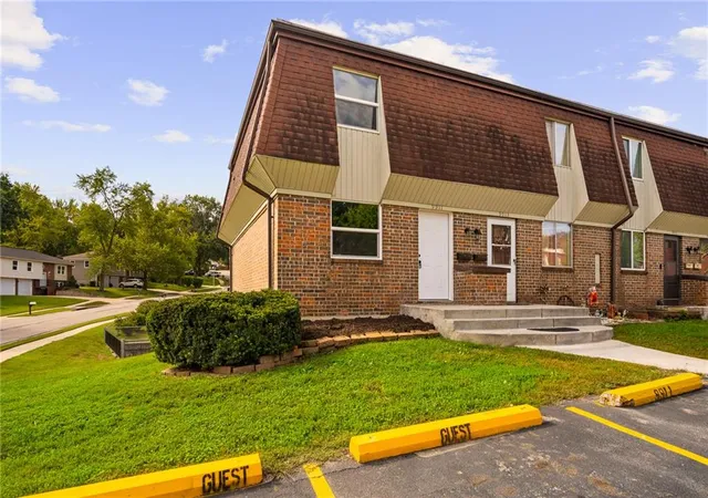 Photo 3 of Townhouse for sale at 9911 W 52nd Street, Shawnee, KS 66203 | MLS# 2644745 | Listing updated on 2026-10-02