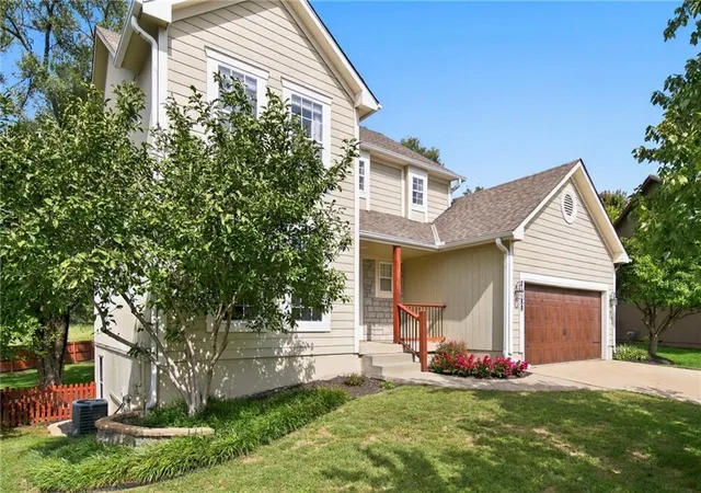 Photo 3 of Single family home for sale at 21488 W 121st Terrace, Olathe, KS 66061 | MLS# 2644751 | Listing updated on 2026-10-09