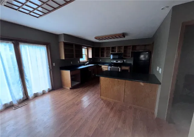 Photo 4 of Townhouse for sale at 4604 NW 58th Terrace, Kansas City, MO 64151 | MLS# 2644755 | Listing updated on 2026-10-06
