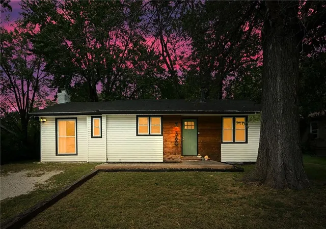 Photo 1 of Single family home for sale at 360 S Peculiar Dr, Peculiar, MO 64078 | MLS# 2644762 | Listing updated on 2026-10-05