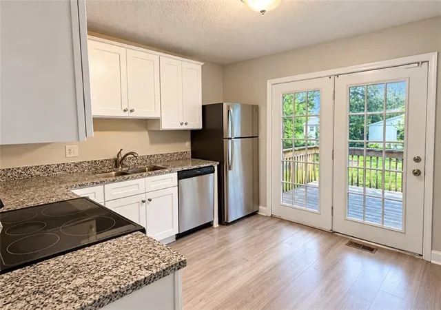 Photo 3 of Single family home for sale at 1524 N Seminole Dr, Independence, MO 64058 | MLS# 2644766 | Listing updated on 2026-10-08