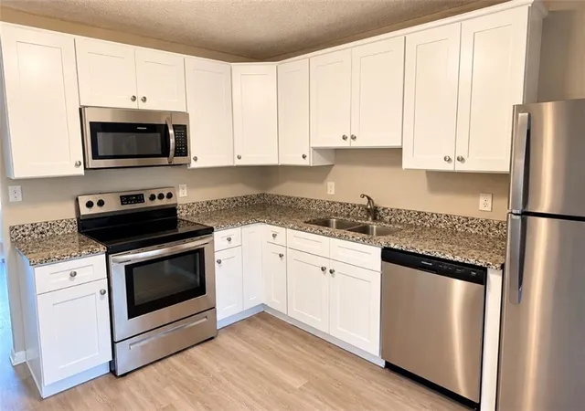 Photo 3 of Single family home for sale at 1524 N Seminole Dr, Independence, MO 64058 | MLS# 2644766 | Listing updated on 2026-10-08