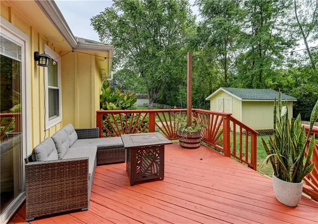Photo 4 of Single family home for sale at 1823 NE Mckee Ln, Lees Summit, MO 64086 | MLS# 2644767 | Listing updated on 2026-10-02