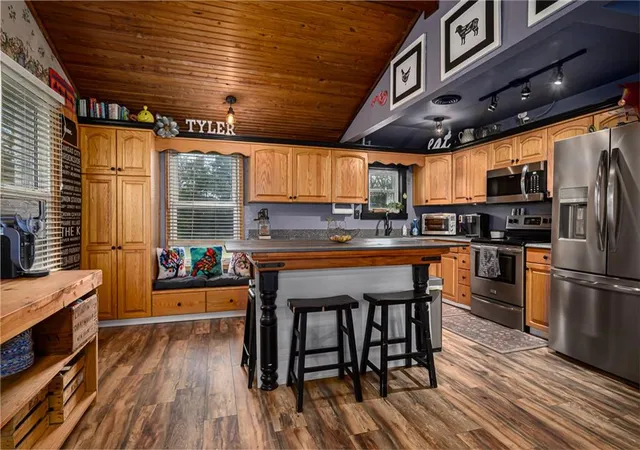 Photo 3 of Single family home for sale at 26169 Dehoff Dr, Tonganoxie, KS 66086 | MLS# 2644770 | Listing updated on 2026-10-21
