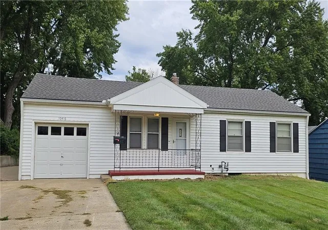 Photo 1 of Single family home for sale at 10416 E 28th Terrace S, Independence, MO 64052 | MLS# 2644771 | Listing updated on 2026-10-07