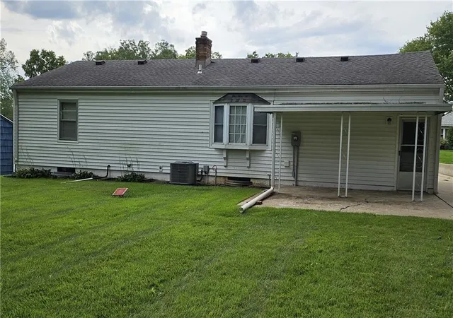 Photo 3 of Single family home for sale at 10416 E 28th Terrace S, Independence, MO 64052 | MLS# 2644771 | Listing updated on 2026-10-07