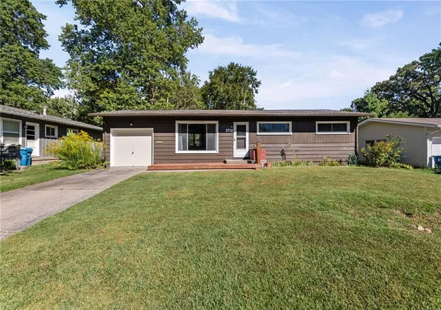 Photo 1 of Sale Pending at 5718 W 75th Terrace, Prairie Village, KS 66208 | MLS# 2644773 | Listing updated on 2026-10-15
