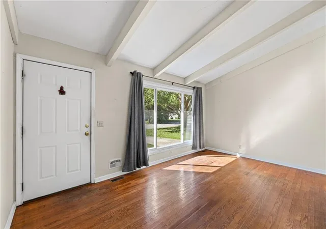 Photo 2 of Sale Pending at 5718 W 75th Terrace, Prairie Village, KS 66208 | MLS# 2644773 | Listing updated on 2026-10-15