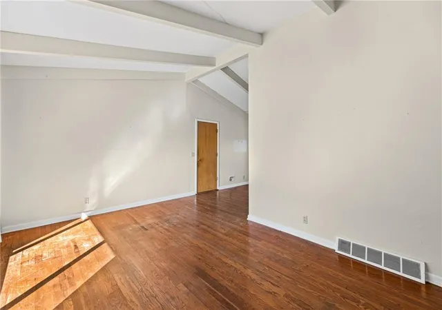 Photo 3 of Sale Pending at 5718 W 75th Terrace, Prairie Village, KS 66208 | MLS# 2644773 | Listing updated on 2026-10-15