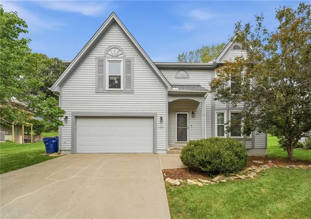 Photo 1 of Single family home for sale at 1404 Dartmouth Dr, Liberty, MO 64068 | MLS# 2644781 | Listing updated on 2026-10-01