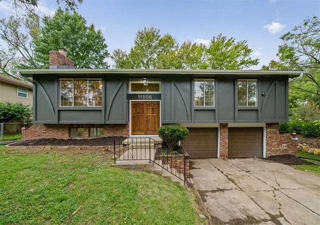 Photo 1 of Sale Pending at 11506 Troost Ave, Kansas City, MO 64131 | MLS# 2644782 | Listing updated on 2026-10-04