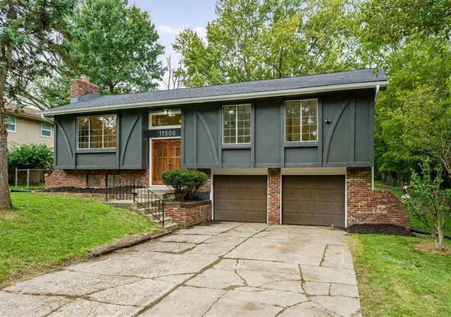 Photo 2 of Sale Pending at 11506 Troost Ave, Kansas City, MO 64131 | MLS# 2644782 | Listing updated on 2026-10-04