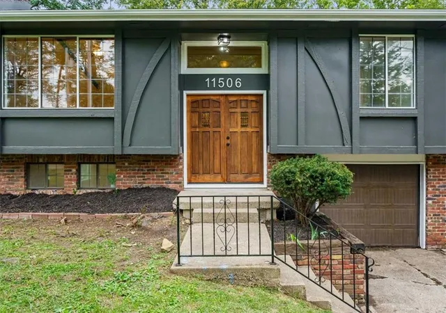 Photo 3 of Sale Pending at 11506 Troost Ave, Kansas City, MO 64131 | MLS# 2644782 | Listing updated on 2026-10-04