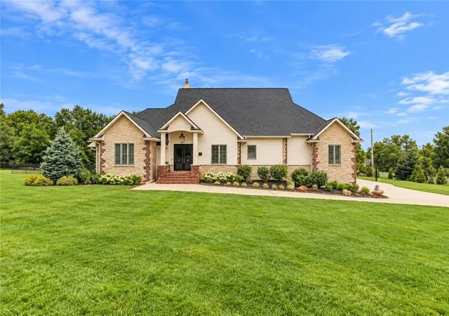 Photo 3 of Single family home for sale at 17877 Bond Ave, Shawnee Mission, KS 66221 | MLS# 2644786 | Listing updated on 2026-10-03