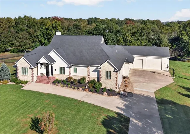 Single family home for sale at 17877 Bond Ave, Shawnee Mission, KS 66221 | MLS# 2644786