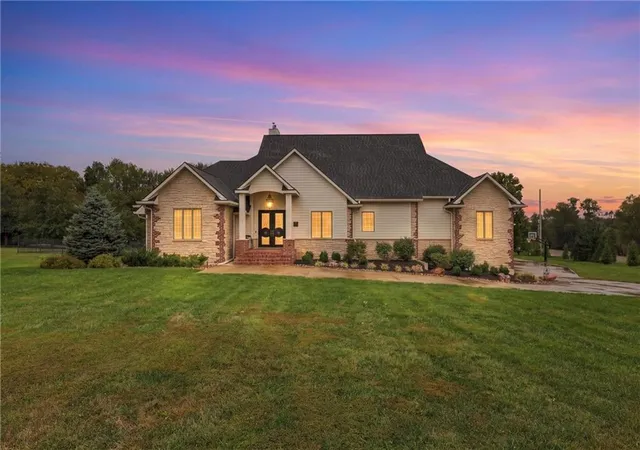 Photo 4 of Single family home for sale at 17877 Bond Ave, Shawnee Mission, KS 66221 | MLS# 2644786 | Listing updated on 2026-10-03