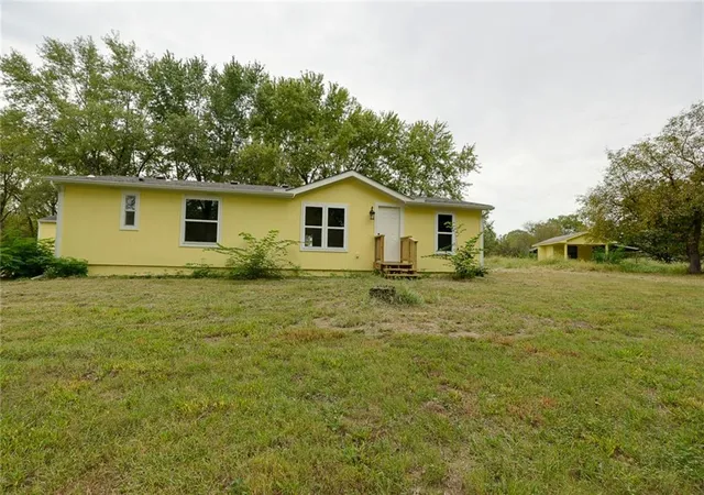 Photo 1 of Single family home for sale at 321 Nw 1551st Road, Holden, MO 64040 | MLS# 2644789 | Listing updated on 2026-10-05