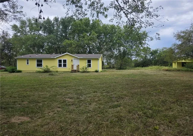 Photo 3 of Single family home for sale at 321 Nw 1551st Road, Holden, MO 64040 | MLS# 2644789 | Listing updated on 2026-10-05