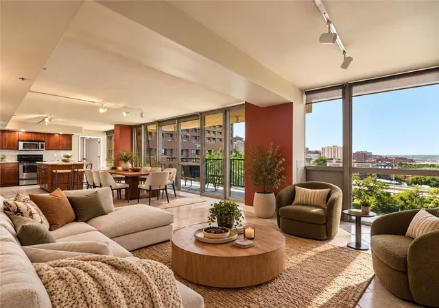 Photo 3 of Condo for sale at 600 E Admiral Blvd #805, Kansas City, MO 64106 | MLS# 2644792 | Listing updated on 2026-10-07