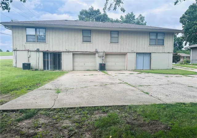 Photo 2 of Multi family home for sale at 2504 Sw Jackson St, Blue Springs, MO 64015 | MLS# 2644799 | Listing updated on 2026-10-08