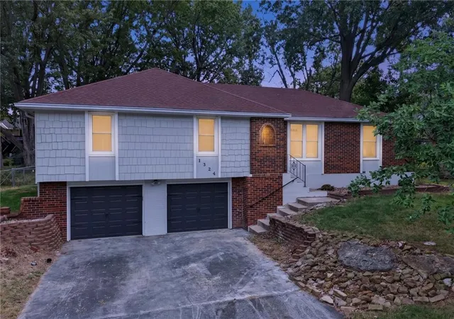 Photo 2 of Single family home for sale at 1324 Sw 22nd Street, Blue Springs, MO 64015 | MLS# 2644800 | Listing updated on 2026-10-03