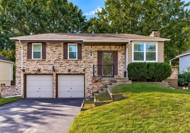 Single family home for sale at 20213 E 16th Street, Independence, MO 64056 | MLS# 2644801