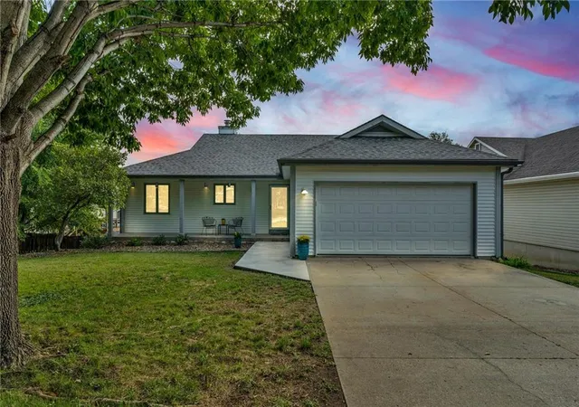 Photo 1 of Single family home for sale at 206 Tumbleweed Dr, Lawrence, KS 66049 | MLS# 2644805 | Listing updated on 2026-10-05