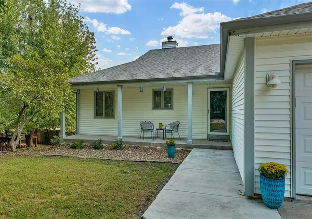 Photo 4 of Single family home for sale at 206 Tumbleweed Dr, Lawrence, KS 66049 | MLS# 2644805 | Listing updated on 2026-10-05