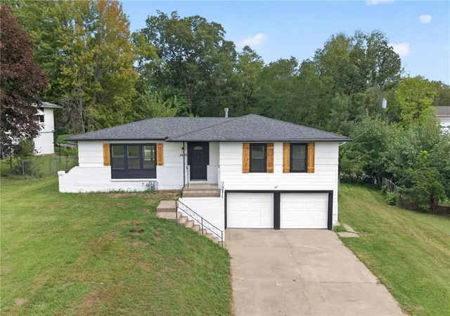 Photo 3 of Single family home for sale at 3439 N 33rd Terrace, Kansas City, KS 66104 | MLS# 2644806 | Listing updated on 2026-10-01