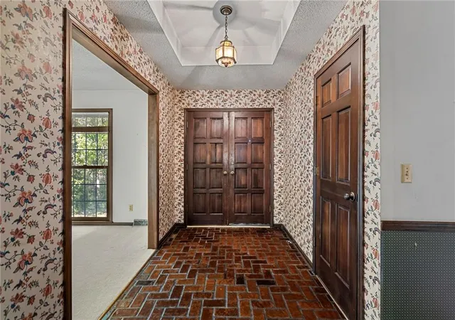 Photo 3 of Single family home for sale at 4724 Mullen Rd, Shawnee, KS 66216 | MLS# 2644807 | Listing updated on 2026-10-01