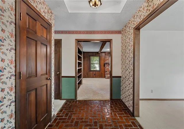 Photo 3 of Single family home for sale at 4724 Mullen Rd, Shawnee, KS 66216 | MLS# 2644807 | Listing updated on 2026-10-01