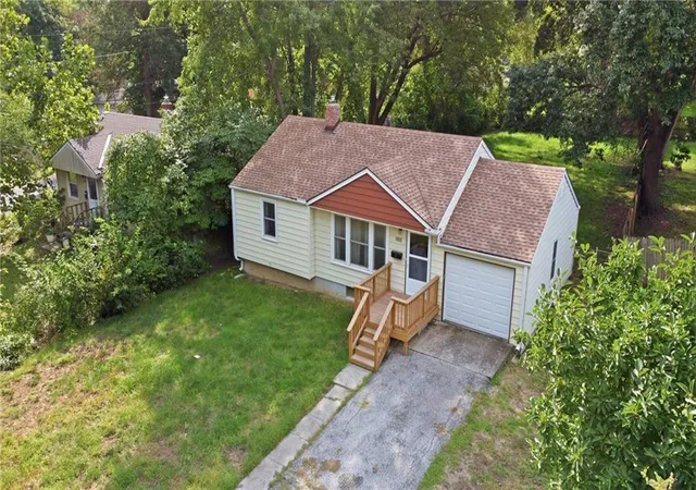 Photo 2 of Single family home for sale at 9209 67th Terrace E, Raytown, MO 64133 | MLS# 2644808 | Listing updated on 2026-10-07