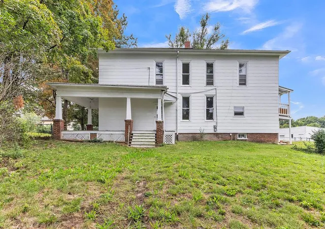 Photo 1 of Multi family home for sale at 418 North 20th St, Saint Joseph, MO 64501 | MLS# 2644810 | Listing updated on 2026-10-02