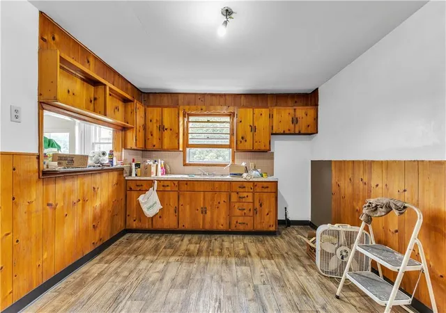 Listing Photo 5 - Condo for sale in building located at 418 N 20th St, Saint Joseph, MO 64501