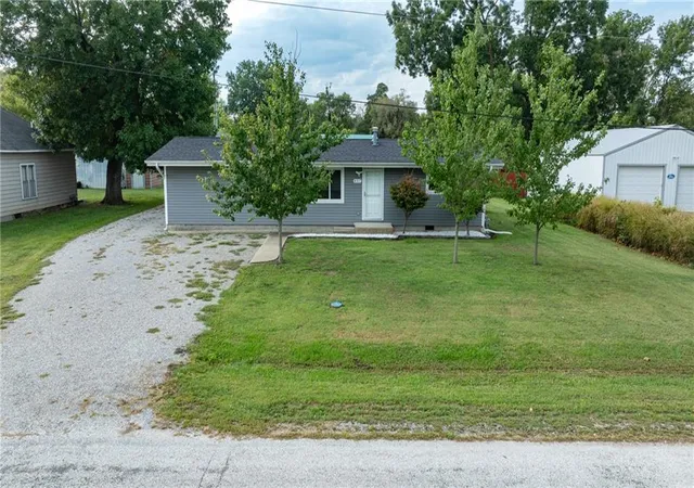 Photo 2 of Sale Pending at 807 W Magnolia, Cherokee, KS 66724 | MLS# 2644812 | Listing updated on 2026-10-06