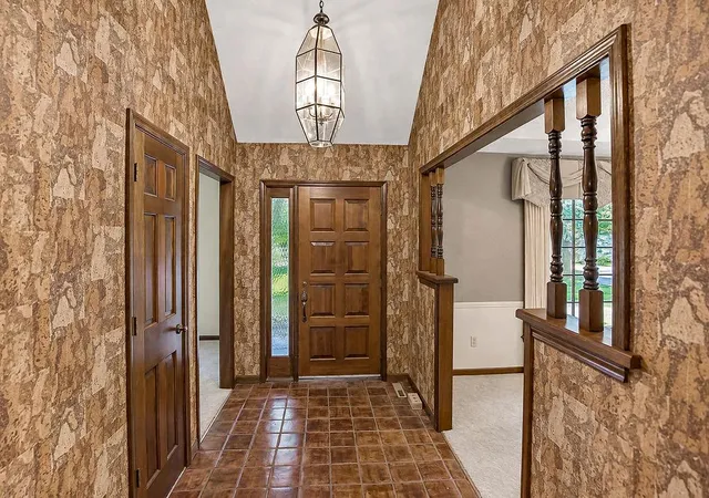 Photo 1 of Single family home for sale at 6719 Hauser Dr, Shawnee, KS 66216 | MLS# 2644814 | Listing updated on 2026-10-16