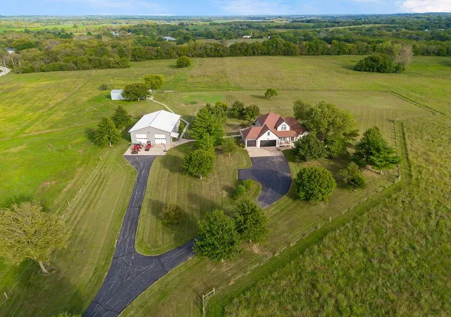 Photo 2 of Single family home for sale at 19505 S Raffurty Rd, Pleasant Hill, MO 64080 | MLS# 2644818 | Listing updated on 2026-10-03