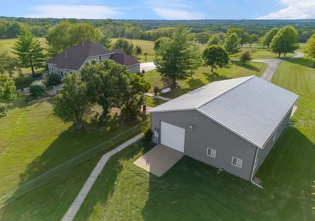 Photo 4 of Single family home for sale at 19505 S Raffurty Rd, Pleasant Hill, MO 64080 | MLS# 2644818 | Listing updated on 2026-10-03