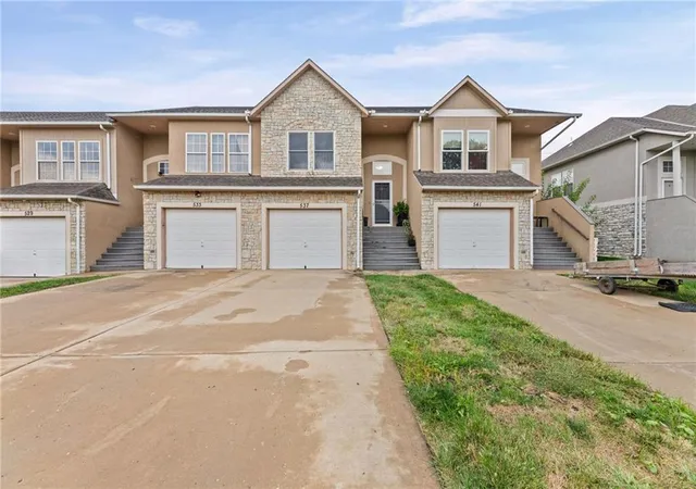 Photo 1 of Townhouse for sale at 537 S Woodson Ln, Gardner, KS 66030 | MLS# 2644824 | Listing updated on 2026-10-06