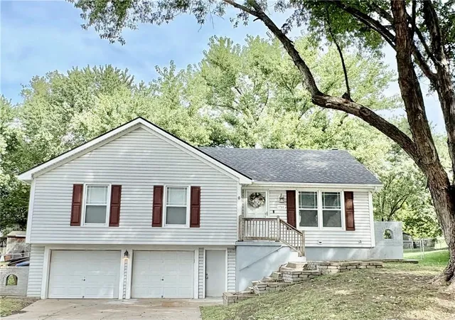 Photo 1 of Single family home for sale at 1704 Cinnabar Dr, Raymore, MO 64083 | MLS# 2644825 | Listing updated on 2026-10-06