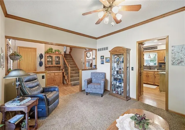 Photo 4 of Sale Pending at 14715 S Arapaho Dr, Olathe, KS 66062 | MLS# 2644826 | Listing updated on 2026-10-18