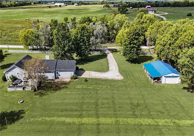 Single family home for sale at 996 E 750 Road, Lawrence, KS 66047 | MLS# 2644833
