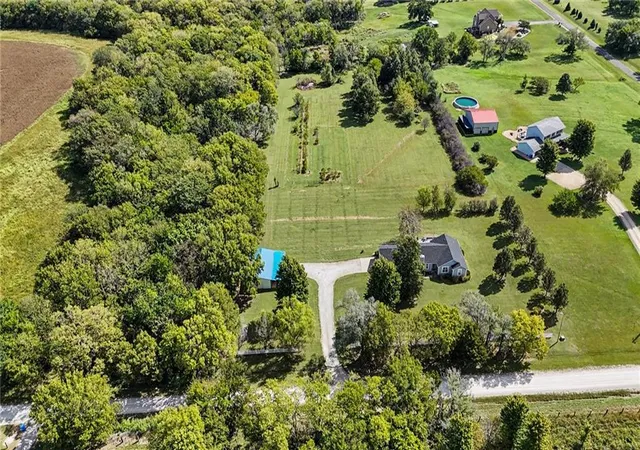 Photo 1 of Single family home for sale at 996 E 750 Road, Lawrence, KS 66047 | MLS# 2644833 | Listing updated on 2026-10-09