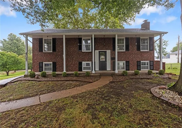 Photo 1 of Sale Pending at 4723 E 138th Terrace, Grandview, MO 64030 | MLS# 2644835 | Listing updated on 2026-10-01